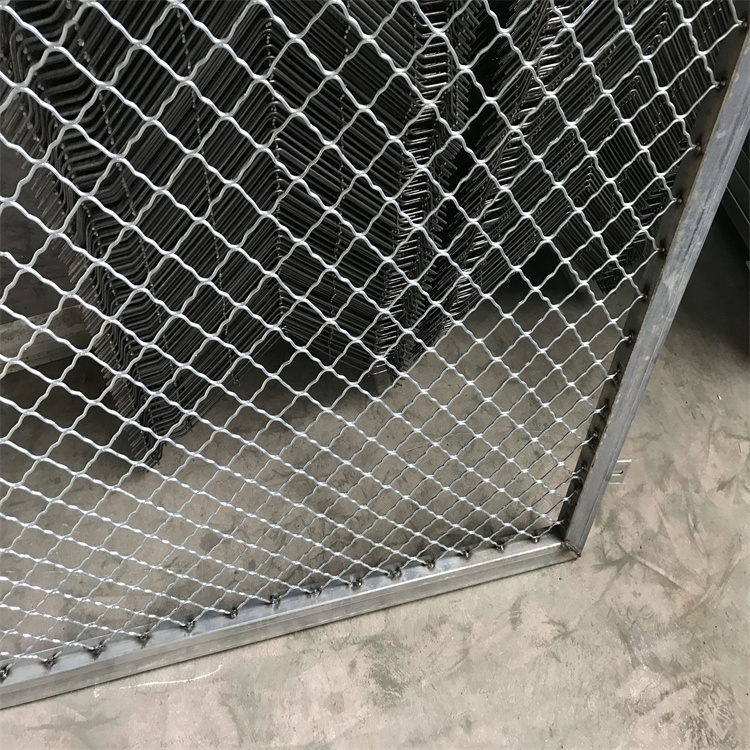 貴州斜方孔高速公路護欄網