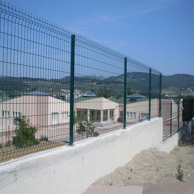 湖南噴塑鐵絲網圍墻護欄