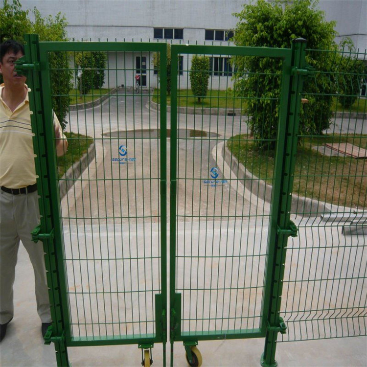 河南廠區(qū)院落防護(hù)網(wǎng)門