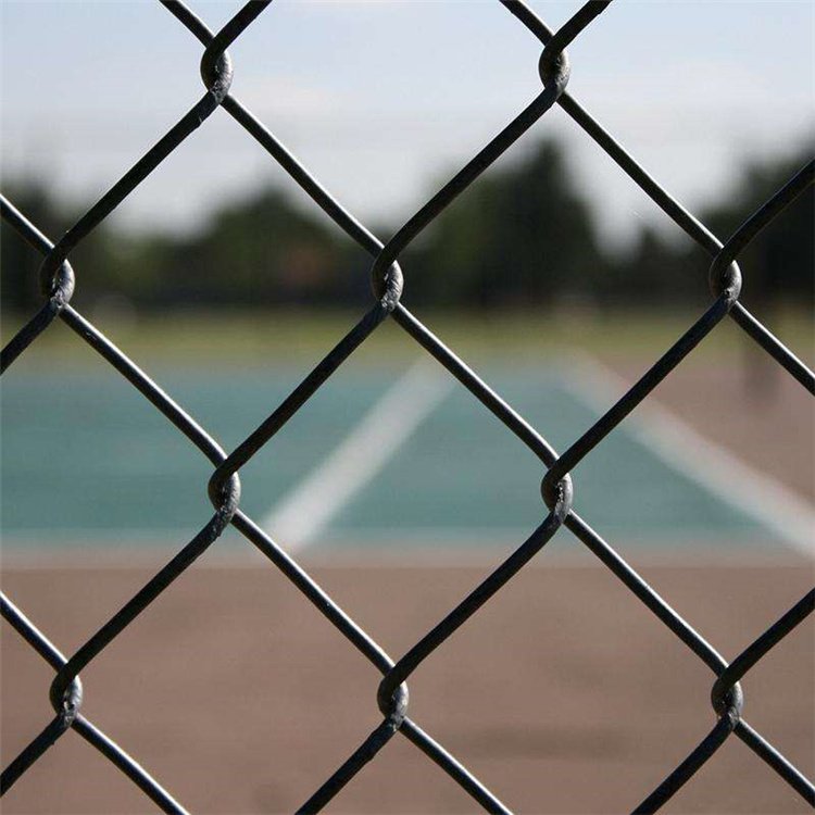 排球場地圍欄網的防腐